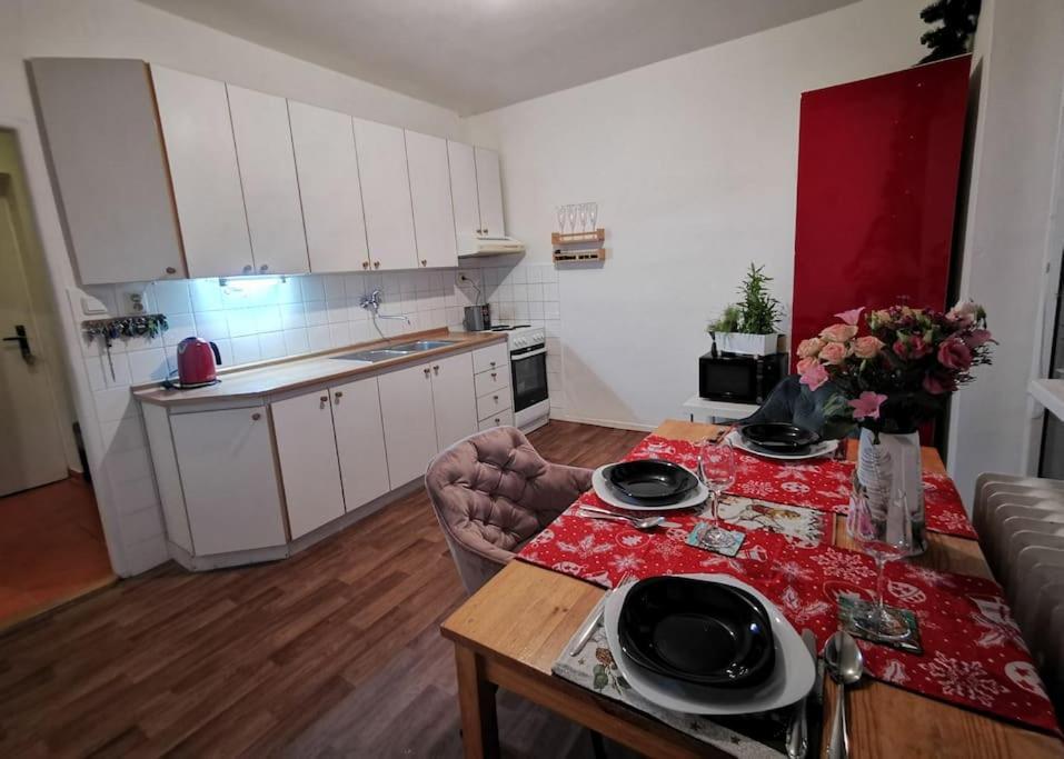 Appartement Cely Apartman Podlesi 54M2 S Dvema Balkony A S Novou Manzelskou Posteli, Zatim Neni Na Fotkach à Brno Extérieur photo